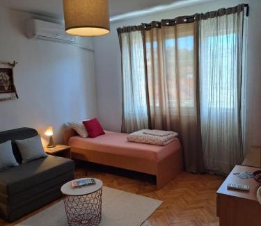 Donji Milanovac Apartment | FARIS