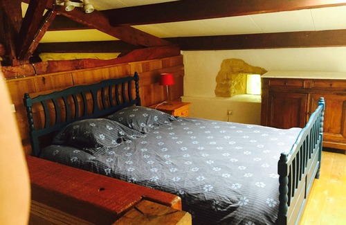 Monflanquin Bed & Breakfast | Farm 17th century, 16 people, swimming pool, park., View on the Bastide : 1,5 km