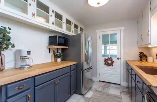 Weyers Cave Other | Farm Cottage Hot Tub, Sauna, Views & Vineyards