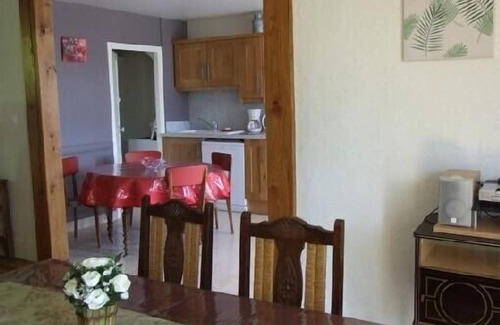 Lussat Cottage | Farm cottage in a large house