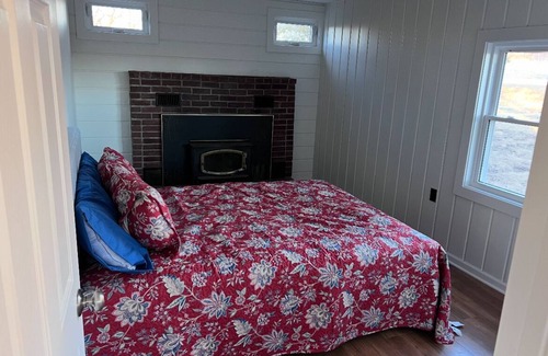 Savanna Other | Farm Fresh Escape! 3BR Rural Retreat with Modern Amenities – Savanna, IL