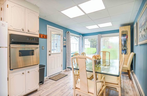 Kittery House | Farm Fun Beach Sun Kittery Maine Retreat Pet Friendly! GREAT yard!
