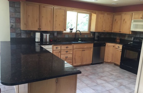 Mica House | Farm Getaway with hot tub and private indoor heated pool