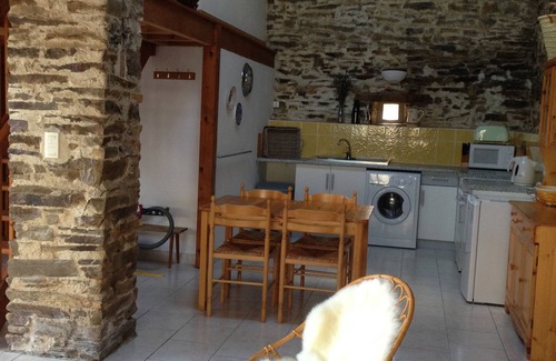 Saint-Saud-Lacoussiere Cottage | Farm House Cottages With Pool In Small Dordogne Hamlet