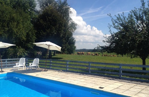Saint-Saud-Lacoussiere Cottage | Farm House Cottages With Pool In Small Dordogne Hamlet