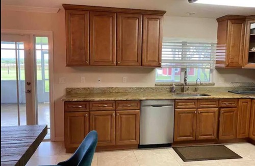 Lorida House | Farm House near Sebring International Race Track