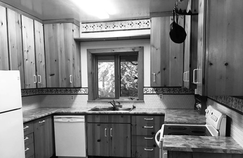Grey Highlands House | Farm House summer vacation rental