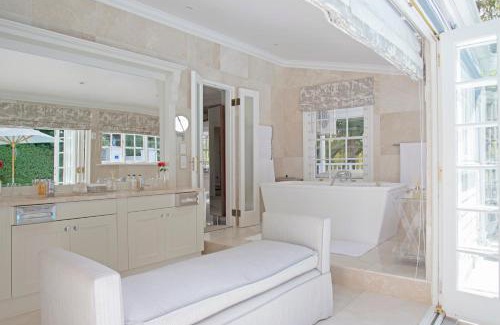 Franschhoek Villa | Farm Lorraine Lake Cottage, Loft Cottage and Garden Cottage