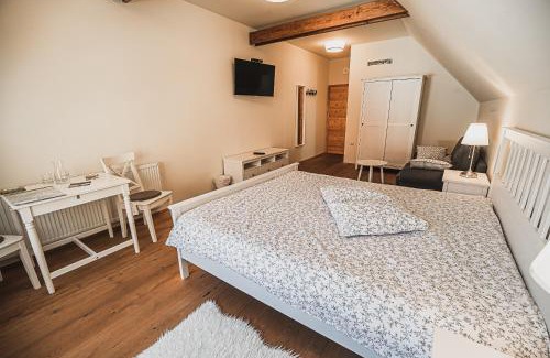 Bostanj House | Farm stay Žurej