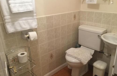 Quedgeley Apartment | Farm stay close to Shakespeare's Stratford-upon-Avon