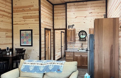 Winfred House | Farm Stay Close to I-90 and Sioux Falls. Hunting dogs allowed for extra fee
