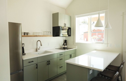 Livingston Cabin | Farm stay near Yellowstone, Livingston, Bozeman, hiking, fishing, skiing