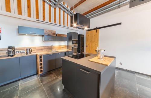 Ohey House | Farm Stay with Indoor Pool