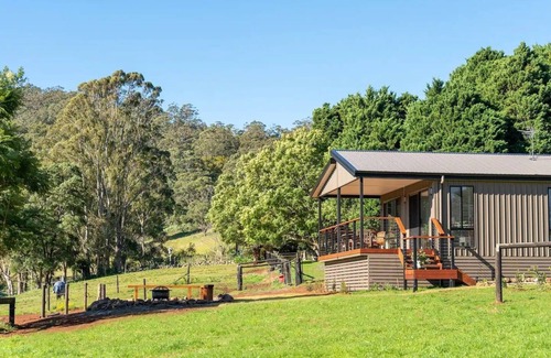 Foxground House | Farm "The Stockyards " 3 Bed Views Foxground.