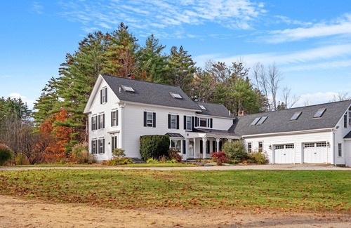 Laconia Apartment | Farm w/Chickens Near Winnisquam, Laconia, Weirs