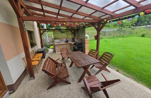 Hlinsko House | Farma u lesa