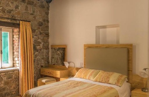 Politiko House | Farmakas Living