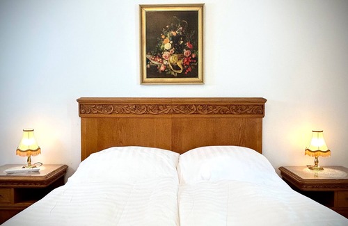 Jueterbog Apartment | Farmer's Lodge - Double Bedroom
