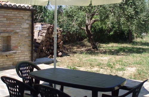 Ortona Apartment | Farmhouse apartment in Contrada Lazzaretto, Ortona, Abruzzo, Italy