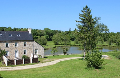 Saint-Sauveur-le-Vicomte House | Farmhouse Le Pont D'Albart in beautiful countryside near uncrowded beaches