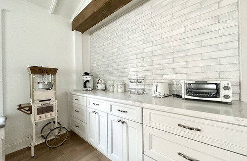 Westport House | Farmhouse 1899: Westport, CT - Minutes to Downtown, family and pet-friendly.