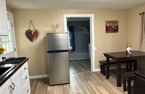 Piney Creek Other | Farmhouse 2 minutes from The New River in Piney Creek, NC