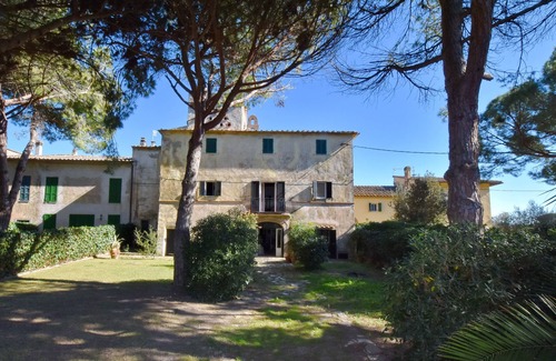 saline breschi Apartment | Farmhouse 200 meters from the sea, 4 bedrooms, 2 large living rooms, 3 bathrooms
