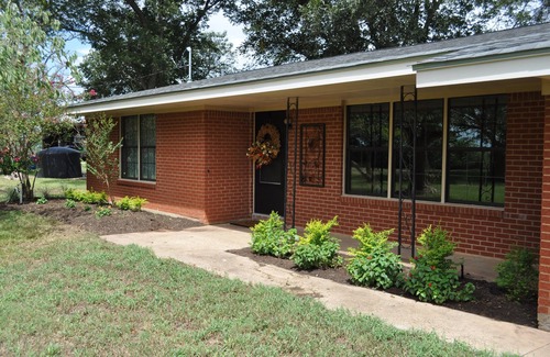 College Station House | Farmhouse 262 Country Escape!