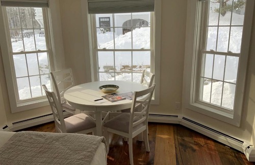 West Dover House | Farmhouse 3 - Farm Road Estate - 3mi to Mt Snow