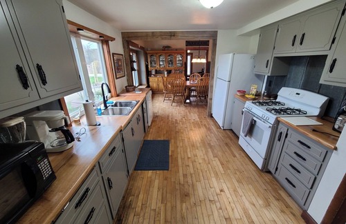 Cicero Other | Farmhouse 30 minutes from Lambeau Field and Appleton 50 minutes to EAA Oshkosh