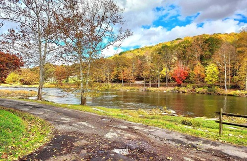 Moatsville Other | Farmhouse amidst Appalachian peace & tranquility & views! Pet-friendly!