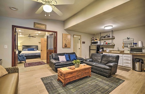 Tower Heights Apartment | Farmhouse Apt on Route 66 - 12 Miles to Downtown