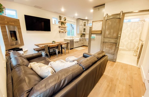 Snoqualmie House | Farmhouse by the Falls