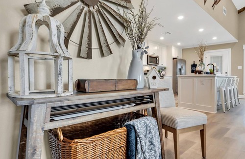 Waco House | Farmhouse Charm - Waco/Magnolia/Baylor