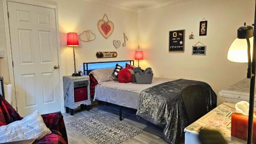 South Carolina Lakes & Blackwater Rivers House | Farmhouse Chic, StayCation Retreat
