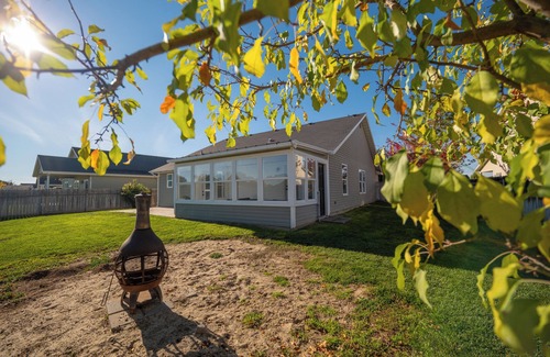 Nampa House | Farmhouse Comfort in Nampa! Relax and unwind!