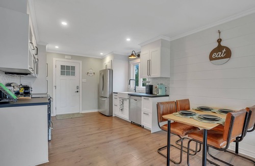 Ottawa Division Other | Farmhouse Cottage Feel near the City