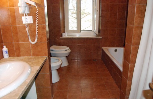 Montemarciano House | Farmhouse for large families in the Marche countryside, 1.5 km from the sea