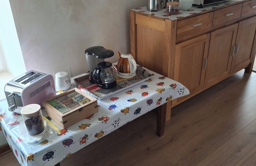 Chabournay Apartment | FARMHOUSE 10 MINUTES FROM FUTUROSCOPE