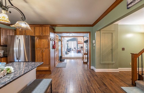 Fowler House | Farmhouse, hot tub, sleeps 12