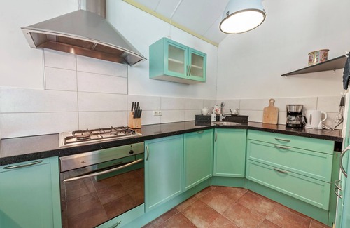 Hoogzand House | Farmhouse in Eastermar near De Leijen River