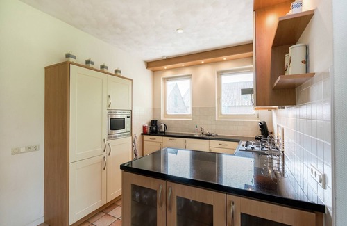 Rheeze Other | Farmhouse in Rheeze near Forest and Meadows