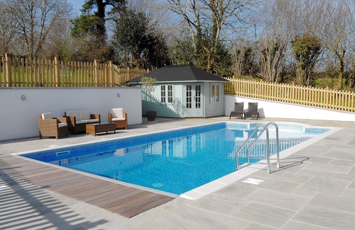 Sydenham Damerel House | Farmhouse in peaceful rural Devon (with heated outdoor pool May-Oct)