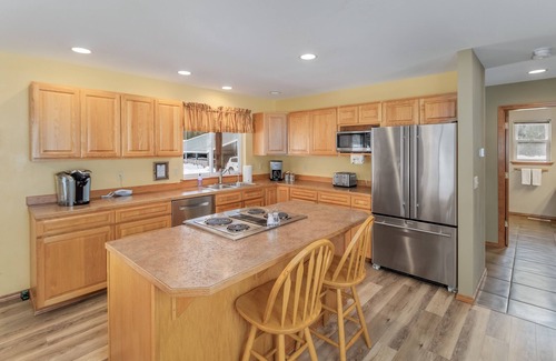 Leavenworth House | Farmhouse In Plain 2 Bedroom Home by NW Comfy Cabins by RedAwning