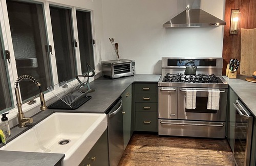 South Londonderry Other | Farmhouse in South Londonderry - great amenities and really close to ski resorts