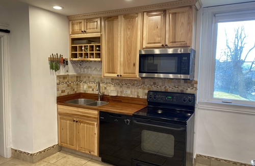 Newport Other | Farmhouse in the City!