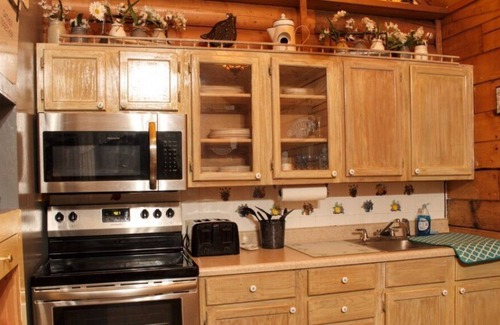 San Augustine Bed & Breakfast | Farmhouse in the Pineywoods - King Bed