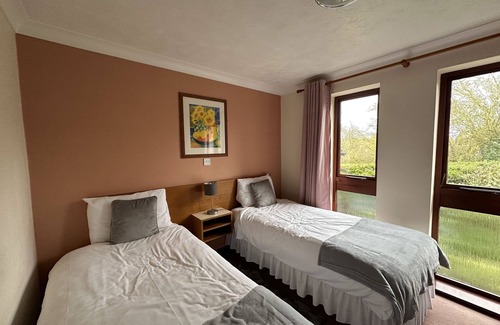 Dunmow Hotel | Farmhouse Inn