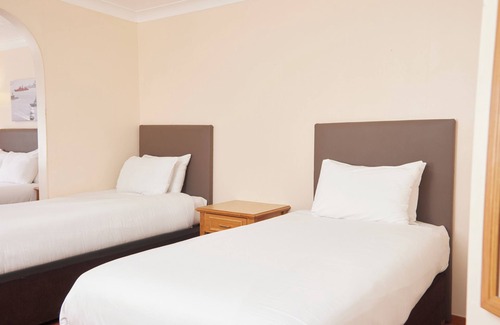 Portsmouth Hotel | Farmhouse Innlodge by Greene King Inns