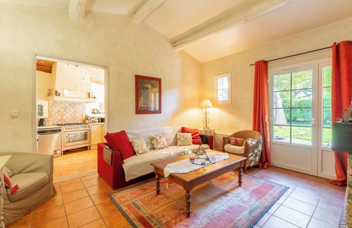 Velleron House | Farmhouse 'La Rivière' with Shared Pool, Private Terrace and Wi-Fi